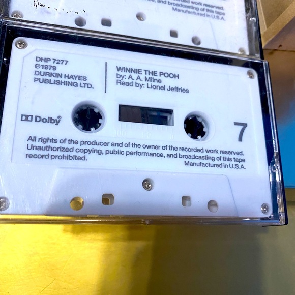 DISNEY VTG 90s WINNIE THE POOH THE HOUSE AT POOH CORNER 4 AUDIO CASSETTE SET - Picture 8 of 10